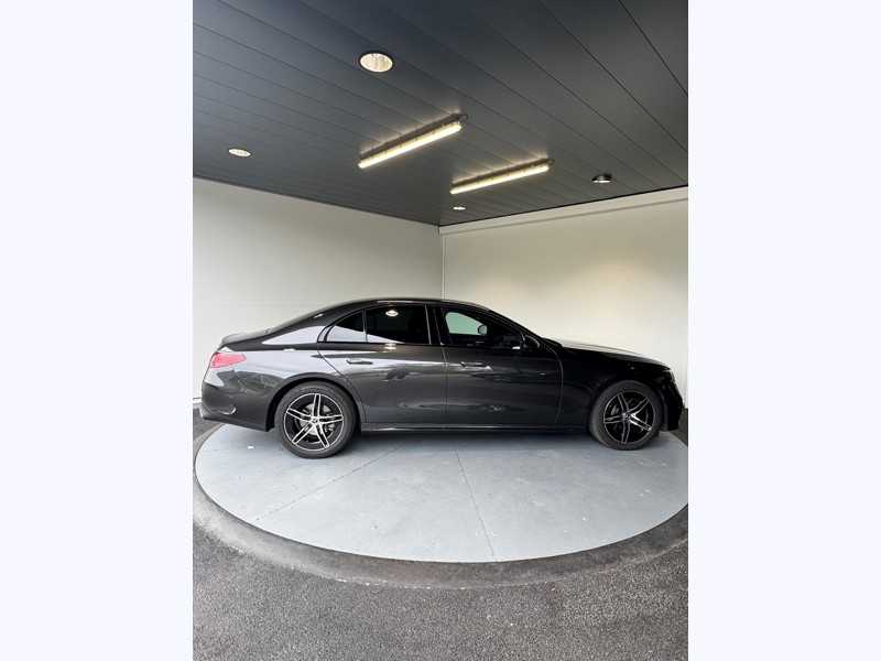 Image Mercedes-Benz CLASSE E BERLINE 220 d AMG Line  